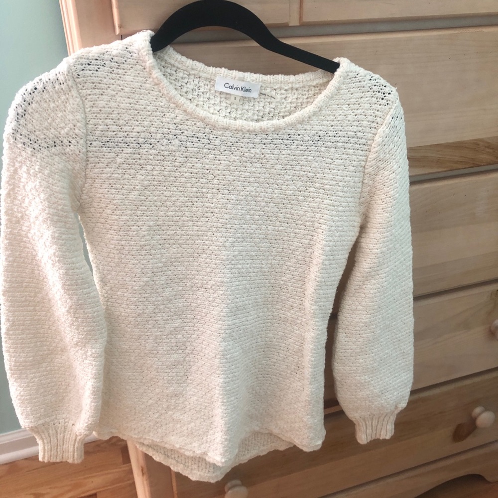 Gorgeous ivory Calvin Klein sweater!